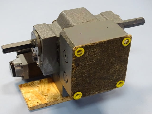 Хидравличен регулатор на дебит Rexroth 2FRW 10-21/50 L 6AY W 220-50 Z4 2-way flow control valve - снимка 12