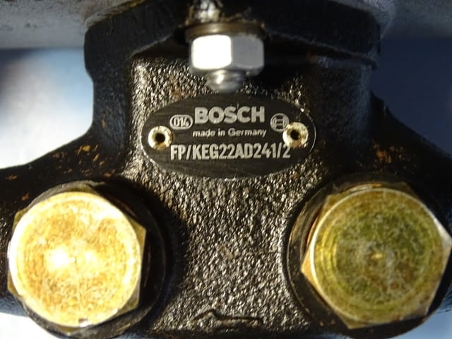 Горивно нагнетателна помпа (ГНП) Bosch RQV 300-1250AB10260L 12-cylinder fuel injection pump - снимка 4