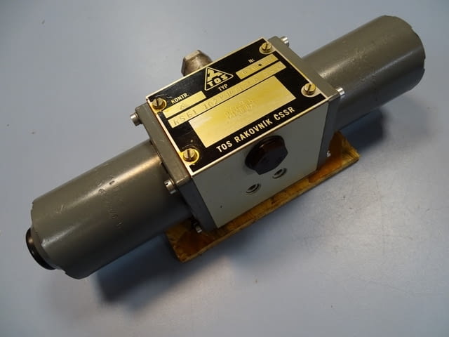 Хидравличен разпределител TOS RSE1 102K14/024S B-1 24VDC solenoid hidraulie valve - снимка 1
