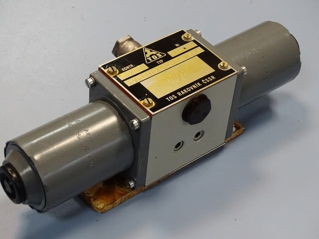 Хидравличен разпределител TOS RSE1 102K14/024S B-1 24VDC solenoid hidraulie valve - снимка 8