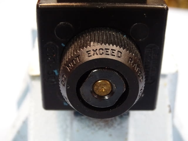 Хидравличен разпределител Denison 3D06 35 B10 0306 10C1W07338 220V directional control valve - снимка 5