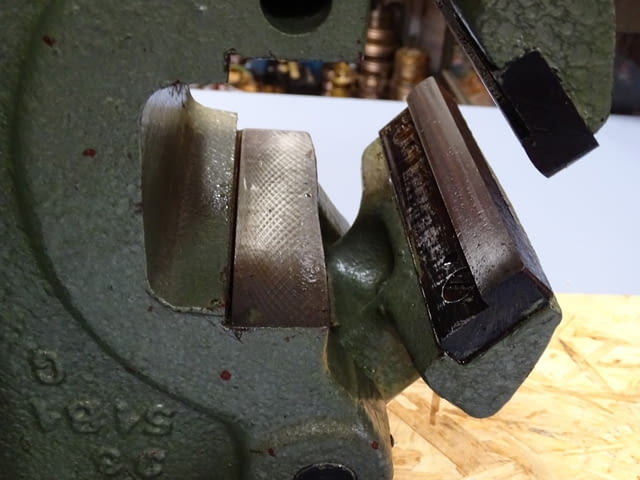 Тръбно менгеме TOS ф120 mm L-160 mm - град Пловдив | Промишлено Оборудване - снимка 9