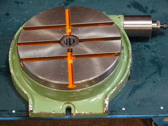 Въртяща делителна маса ВДМ-320 за фреза ФУ-321, city of Plovdiv | Industrial Equipment - снимка 1