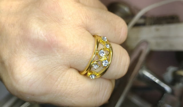 Искрящ пръстен в 18 К и диаманти Дамски, Диaмaнт, Гаранция - Не - град Берковица | Пръстени - снимка 2
