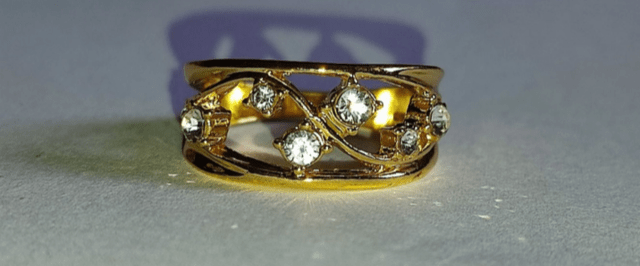 Искрящ пръстен в 18 К и диаманти Дамски, Диaмaнт, Гаранция - Не - град Берковица | Пръстени - снимка 6