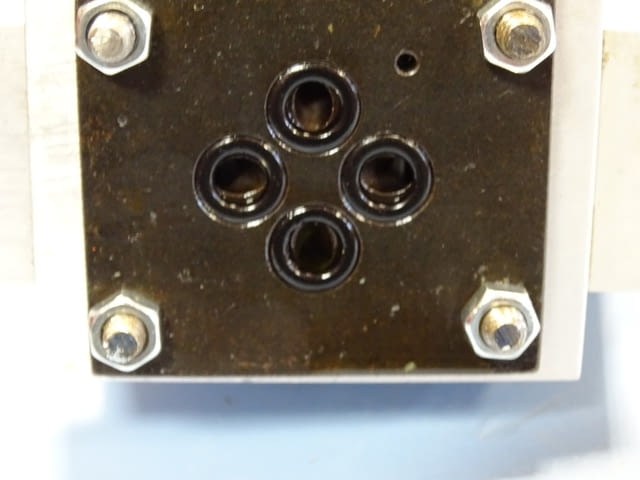 Серво клапан MOOG 10 GPM flow control servo valve 2-stage 210Bar - снимка 7