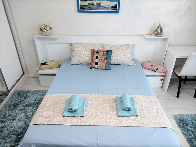 Двустаен апартамент за нощувки Internet, Cable TV, Furnished, Balcony, TV, Near by Bus Station, Near by Shop, Near by School, Near by Food Store - city of Varna | Lodging - снимка 7