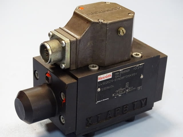 Серво клапан Rexroth 4WSE2ED10-51/60B9T315K31EV directional servo valve - снимка 5