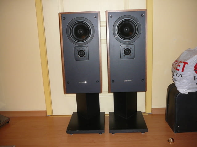 Kef reference series 103/3 - град Пазарджик | Ресийвъри / Усилватели - снимка 1