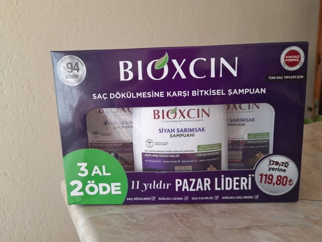 BIOXCIN Шампоан Против Косопад Екстракт от Черен Чесън Пакет 3 бр По 300 мл