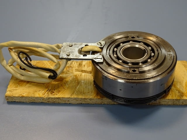 Съединител електро-магнитен Dessau KLDO 2.5 24V electromagnetic clutch - снимка 1