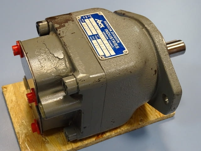 Хидравличен мотор ABEX Denison M1C 052 21N00 V280 Hydraulic vane motor - снимка 3
