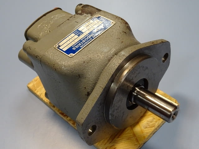 Хидравличен мотор ABEX Denison M1C 052 21N00 V280 Hydraulic vane motor - снимка 4