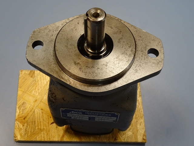 Хидравличен мотор ABEX Denison M1C 052 21N00 V280 Hydraulic vane motor - снимка 8