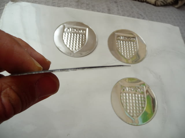 4 емблеми Дачия Dacia метални алуминиеви джанти лети волан, град Радомир | Други - снимка 4