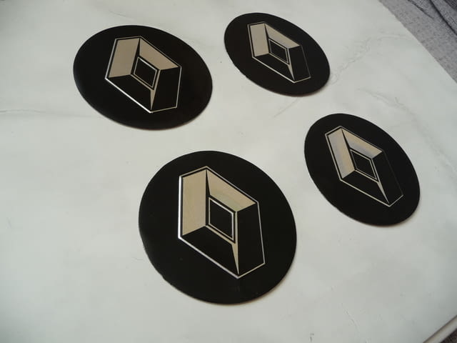 4 емблеми Рено Renault метални алуминиеви джанти лети волан, град Радомир - снимка 2