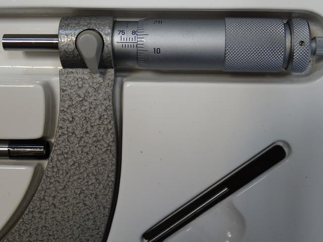 Микрометър SUHL 175-200 mm, 0.01 DDR Micrometer, city of Plovdiv | Industrial Equipment - снимка 4