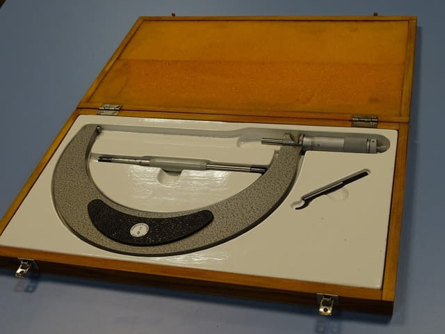 Микрометър SUHL 175-200 mm, 0.01 DDR Micrometer, city of Plovdiv | Industrial Equipment - снимка 6