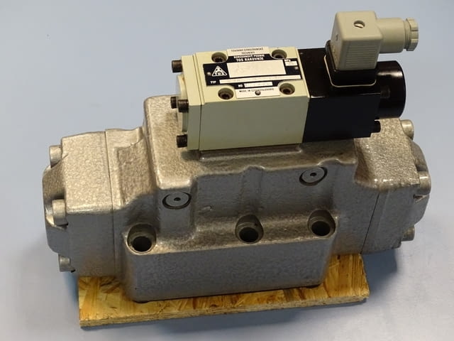 Хидравличен разпределител TOS RSEH2-252R solenoid valve 250 bar - снимка 1