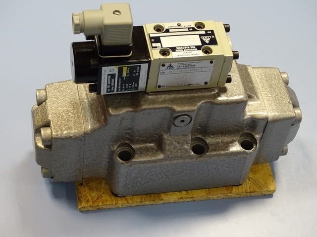 Хидравличен разпределител TOS RSEH2-252R solenoid valve 250 bar - снимка 2