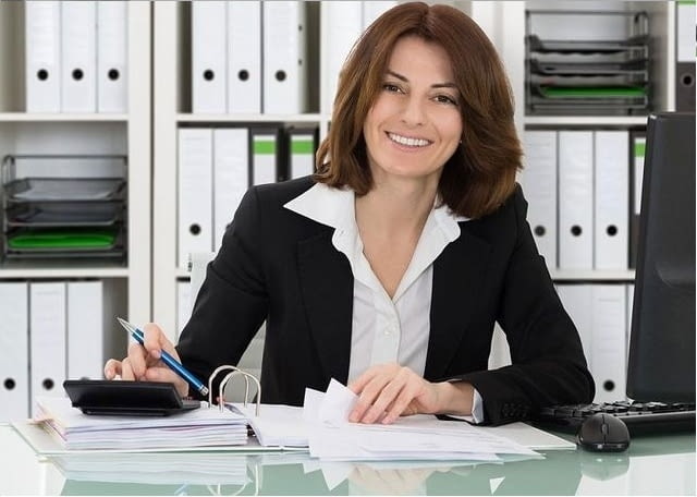 Счетоводни услуги, регистрации на фирми, данъци и консултации - снимка 1