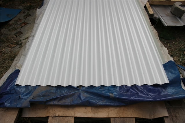 Вълнообразна пластифицирана ламарина Sn18x75-1050 RAL9002 в София - снимка 1