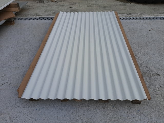 Вълнообразна пластифицирана ламарина Sn18x75-1050 RAL9002 в София - снимка 4