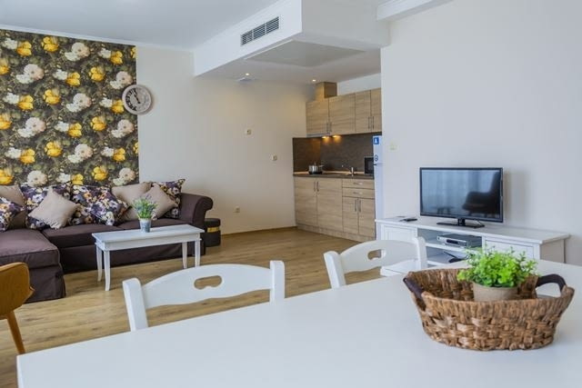 Поморие - първа линия едноспален апартамент 1-bedroom, 91 m2, Brick - city of Pomoriе | Apartments - снимка 5