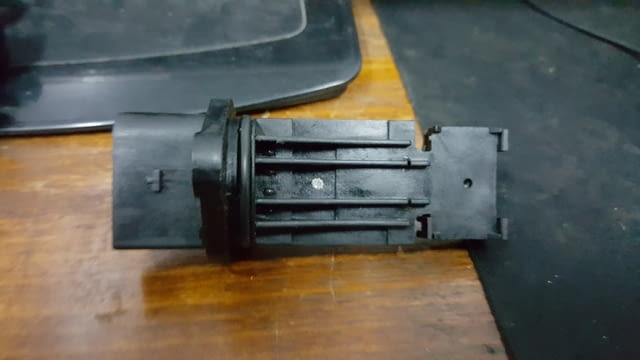 Дебитомер датчик въздушен поток - град Видин | Резервни Части - снимка 1