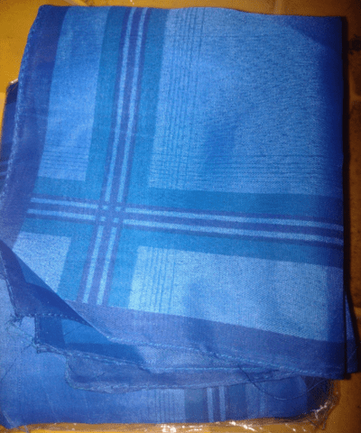 Носни кърпи - град Монтана | Шапки / Шалове / Ръкавици