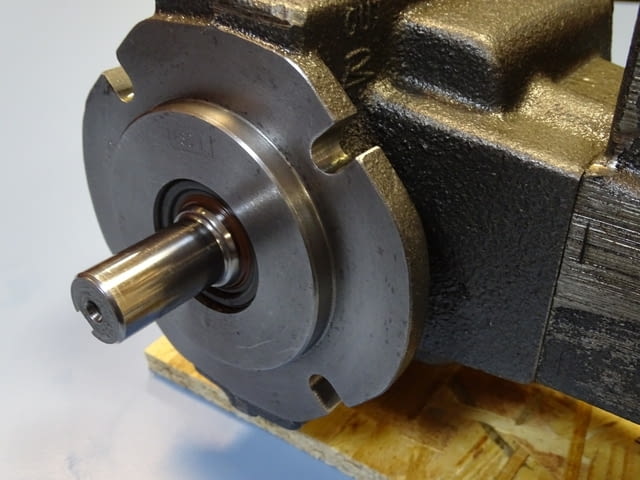 Хидравлича помпа BOSCH 0 513 300 229 hydraulic vane pump, град Пловдив | Промишлено Оборудване - снимка 11