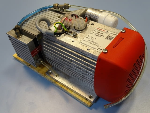 Вакуум помпа Pfeiffer MVD015 diaphragm pump, град Пловдив | Промишлено Оборудване - снимка 8