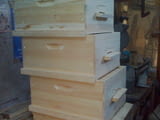 Пчелен инвентар за кошери