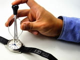 Часовникарски инструмент за сваляне на стрелки за часовници