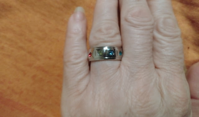 Пръстен-халка с разноцветни кристали Сребро, Unisex, Гаранция - Не - град Берковица | Пръстени - снимка 1