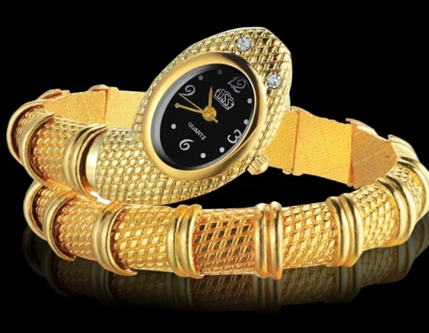 Позлатен дамски часовник - гривна Дамски, Кварцово, Елегантен - град Бургас | Часовници - снимка 1