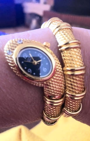 Позлатен дамски часовник - гривна Дамски, Кварцово, Елегантен - град Бургас | Часовници - снимка 3