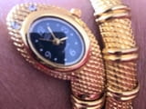 Позлатен дамски часовник - гривна
