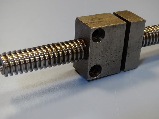 Винт с гайка прецизен L-320mm ф14mm - град Пловдив | Промишлено Оборудване - снимка 4