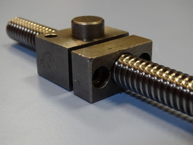 Винт с гайка прецизен L-320mm ф14mm - град Пловдив | Промишлено Оборудване - снимка 8