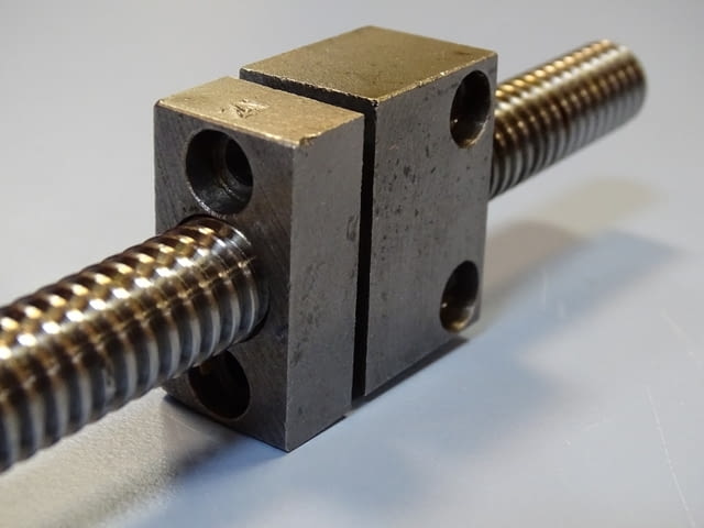 Винт с гайка прецизен L-320mm ф14mm - град Пловдив | Промишлено Оборудване - снимка 9