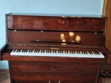 Продавам пиано