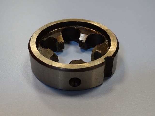 Плашка М24х1 за метрична резба, дясна - град Пловдив | Инструменти - снимка 2