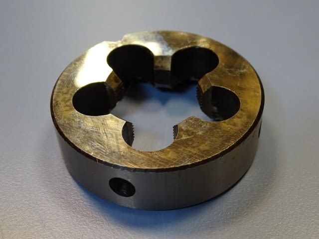 Плашка М24х1 за метрична резба, дясна - град Пловдив | Инструменти - снимка 4