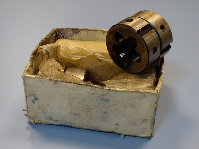 Плашка М22х2.5 метрична резба, дясна - град Пловдив | Инструменти - снимка 3