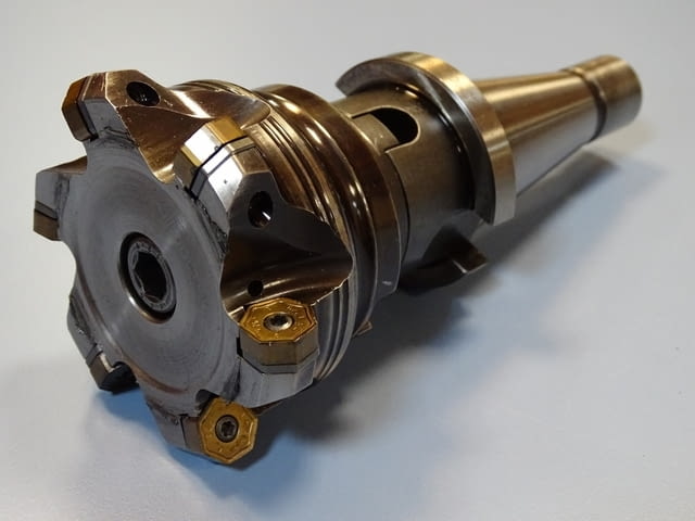 Държач инструментален ISO B40-27 с фреза Walter BLAXX, град Пловдив | Инструменти - снимка 6