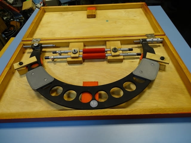 Микрометър MK 300-400mm micrometer - град Пловдив | Инструменти - снимка 1