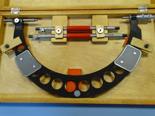 Микрометър MK 300-400mm micrometer - град Пловдив | Инструменти - снимка 7