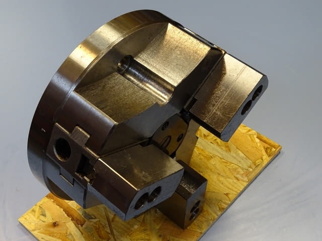 Клинозатегателен патронник КПТ-250 - град Пловдив | Промишлено Оборудване - снимка 2