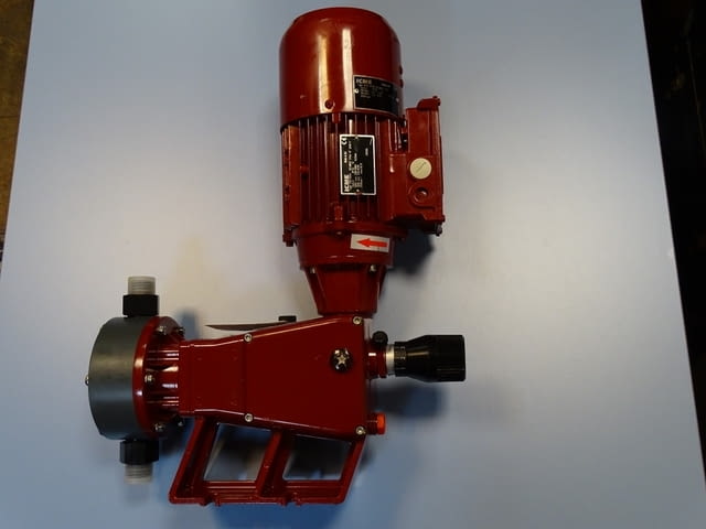 Мембранна дозираща помпа ETATRON 1D158BA00H00 Diaphragm dosing pump - снимка 1